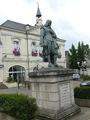 Une photo de l'hôtel de ville de Descartes.